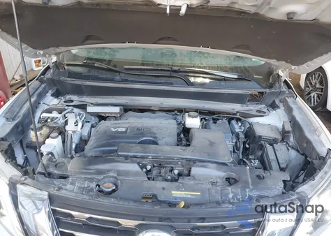 2018 Nissan Pathfinder Platinum из США, поврежденный, VIN 5N1DR2MM0JC626174